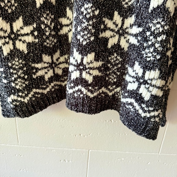 BNWT Casual Connection Longline Snowflake Sweater - Picture 8 of 9